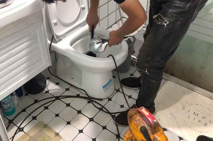 木鱼镇马桶堵塞自己疏通还是找师傅?专业上门服务让你省时更省心